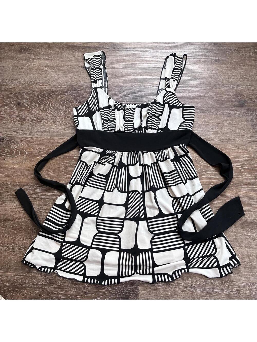 Speechless Women's Black and white pattern babydoll top w/ tie back size medium